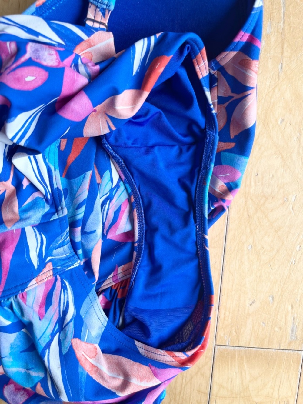 Sea Level Australia Tropical Print Built-in cups One‑Piece Swimsuit Size Large - Picture 5 of 5